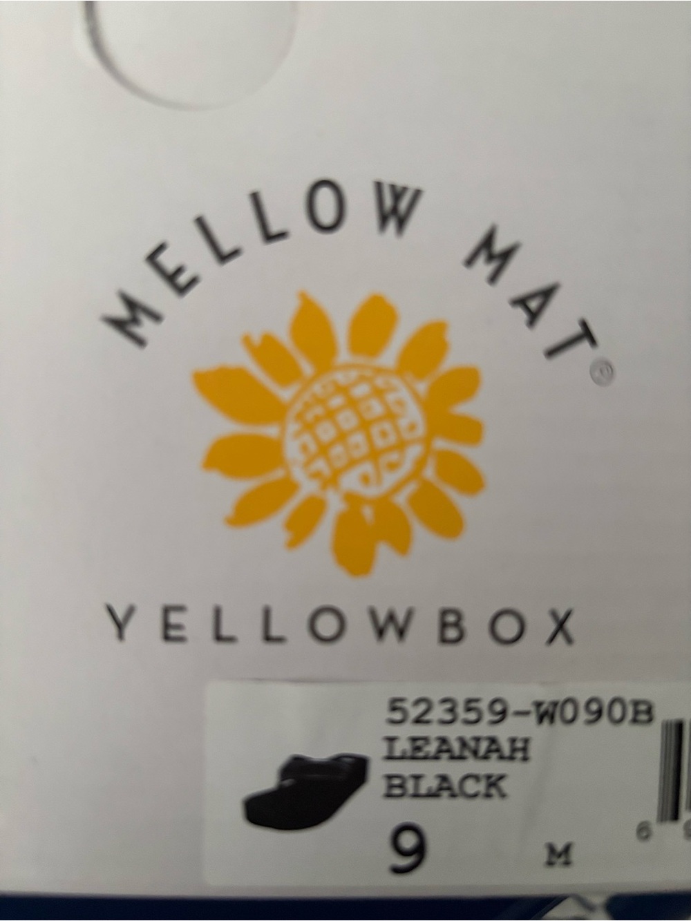 Yellow Box Mellow Mat Women’s Black Embellished Wedge Flip Flops Sz 9 - Picture 12 of 12